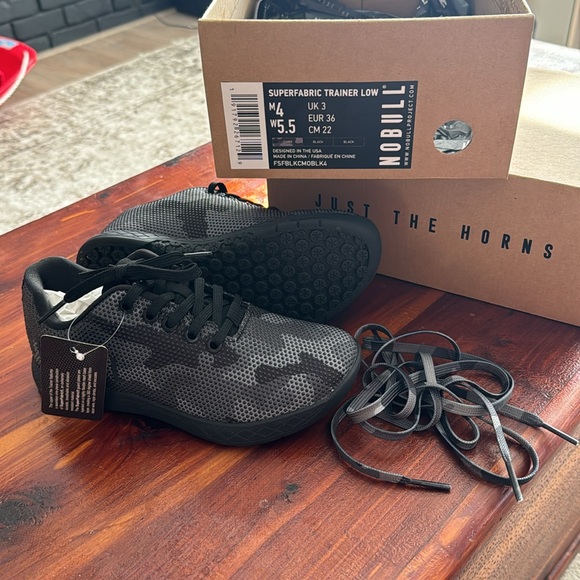NOBULL Super Fabric Trainer Low W 5.5 New w/ Box!! - Picture 2 of 5